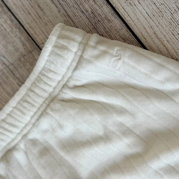 Vineyard Vines Girls Ribbed Fleece Pants Size. L (14) Ivory/Cream - Picture 4 of 9